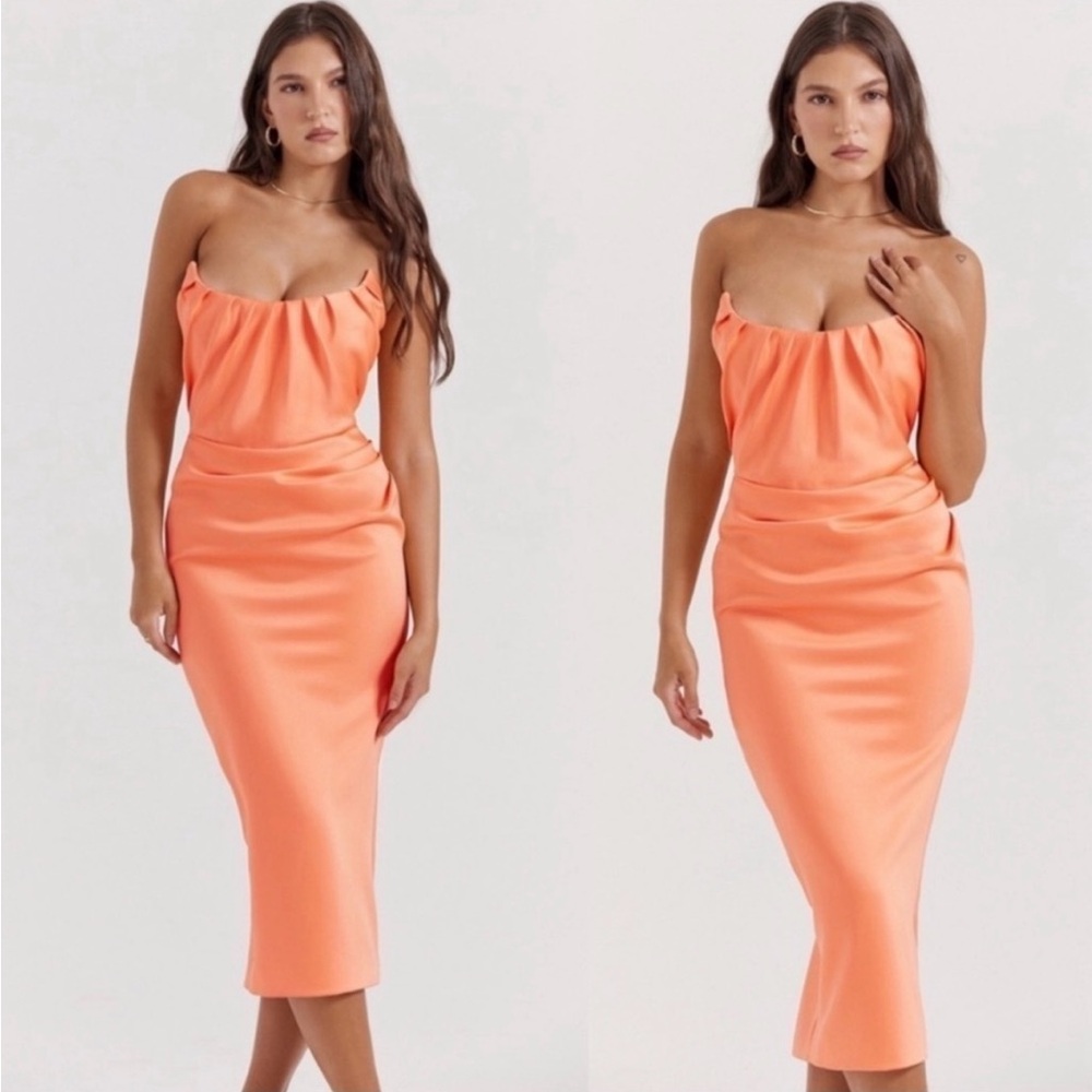 House of CB ‘Alora’ Strapless Satin Midi Dress – Tangerine
